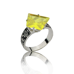 Gold graduation ring