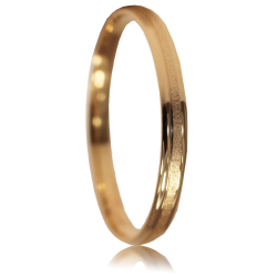 Yellow gold ring